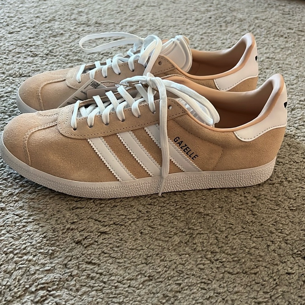 NWT Adidas Gazelle Light Pink